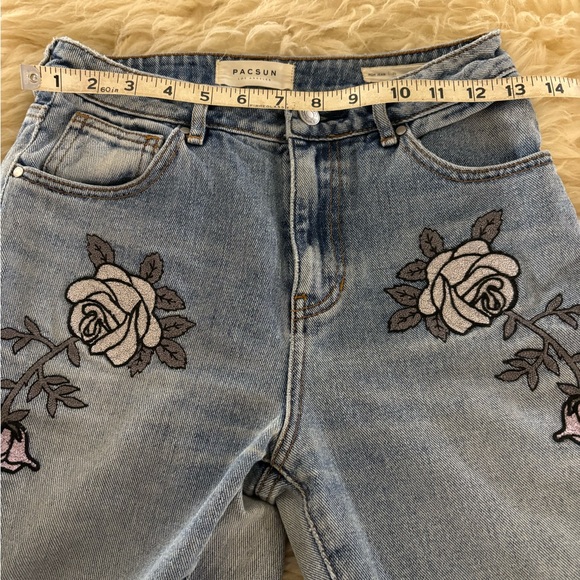 PacSun Light Blue High Rise Straight Leg Mom Jeans with Floral Embroidery - Picture 3 of 6